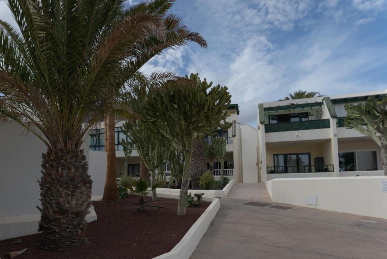 Suri Costa Teguise Apartment Exterior photo