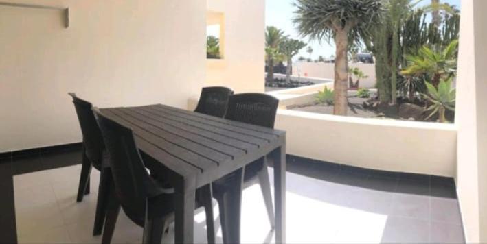 Suri Costa Teguise Apartment Exterior photo